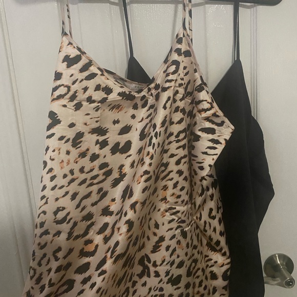 Bundle of 2 Silky Cami great with work Blazers - Picture 4 of 5